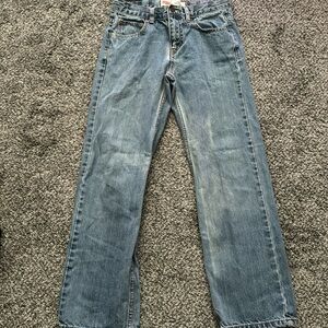 550 relaxed Levi jeans